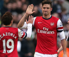Newcastle-v-Arsenal-Olivier-Giroud-celeb-2_3058813