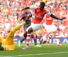 yaya-sanogo-arsenal-benfica-emirates-cup-goal_3181869