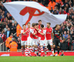Bellerin celebrates his opener against Liverpool