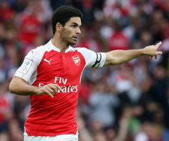 LONDON, ENGLAND - JULY 26:  Mikel Arteta of Arsenal issues instructions during the Emirates Cup match between Arsenal and VfL Wolfsburg at the Emirates Stadium on July 26, 2015 in London, England.  (Photo by David Rogers/Getty Images)
