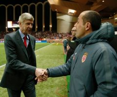 Wenger shaking hands with his ultimate successor? 