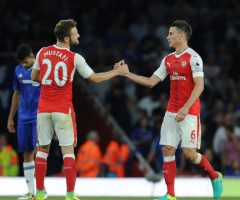 Hold my hand please kos
