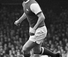 Eddie driving forward with ball