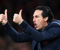 emery two thumbs up
