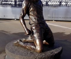 Thierry_Henry_statue