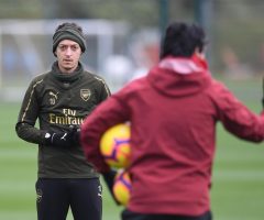 ozil emery