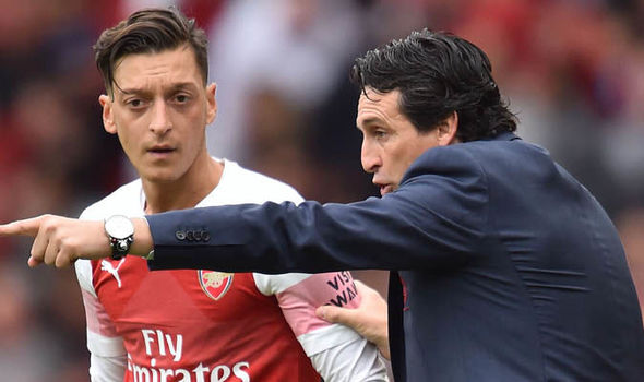 Arsenal-news-Unai-Emery-Mesut-Ozil-1008598