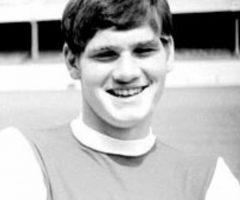 A young fresh faced Pat Rice