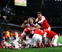 arsenal-pile-on-alt