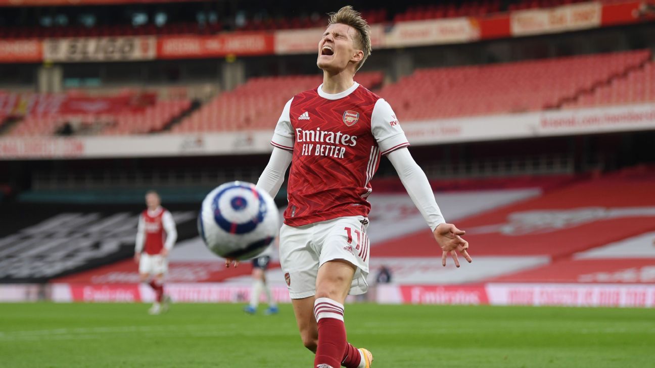 The Reason Why Martin Odegaard Did Not Get Mesut Ozil's Iconic Number 11  Jersey - EssentiallySports