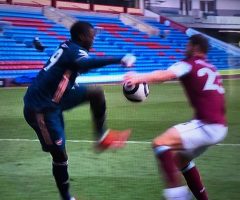 D58A8B1D-EB69-436E-80EA-4AF7CA204685