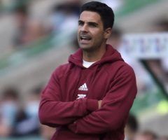 Mikel-Arteta-Hibs-pre-season-friendly-July-2021-TEAMtalk-1