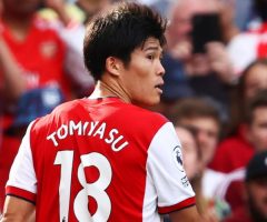 Takehiro-Tomiyasu-2021-norwich-debut