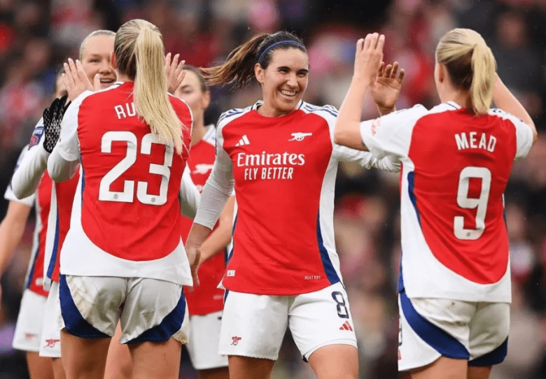 Arsenal Women players celebrating a goal