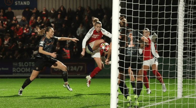 Alessia Russo scores Arsenal equaliser against Bayern